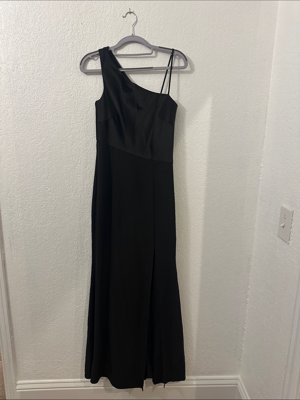 Amsale Black One-Shoulder Evening Gown